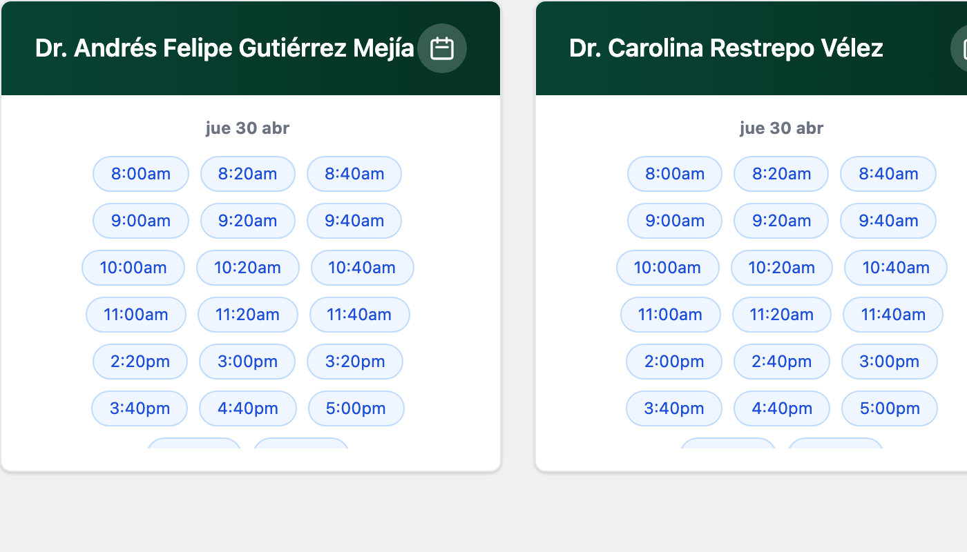Tarjetas del Panel de Doctores con la cabecera verde, fecha del día y cupos disponibles como pills clicables.